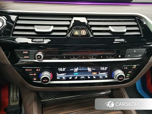 BMW 5 Series (G30) 2018 Серый из Кореи, фото 4