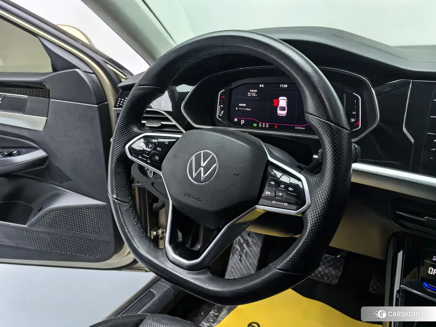 Volkswagen Passat 2022 Champagne/brown из Китая, фото 4
