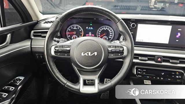 Kia K5 3rd generation 2023 Серый из Кореи, фото 4