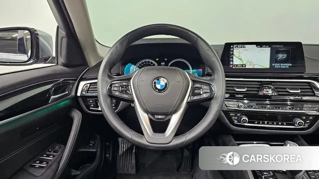 BMW 5 Series (G30) 2018 Серебристо-серый из Кореи, фото 4