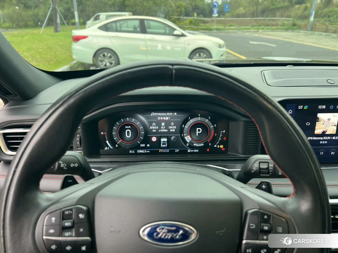 Ford Explorer 2022 Черный из Китая, фото 4