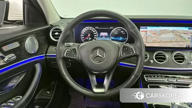 Mercedes-Benz E-Class W213 2018 Белый из Кореи, фото 4