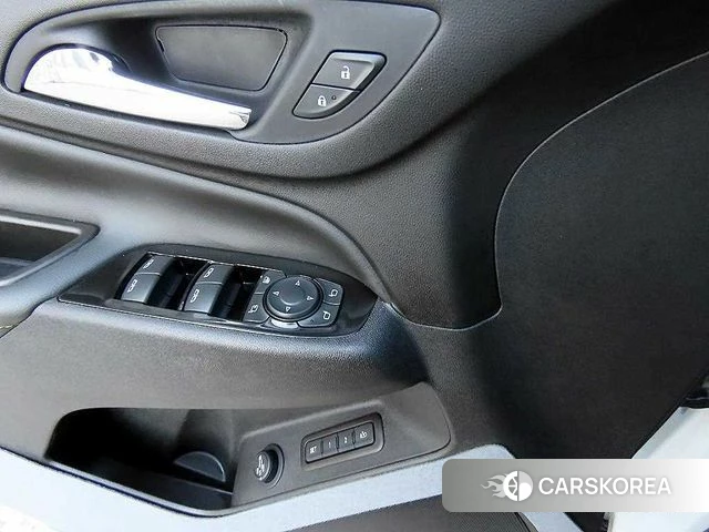 Chevrolet (GM Daewoo) The New Equinox 2022 Белый из Кореи, фото 4