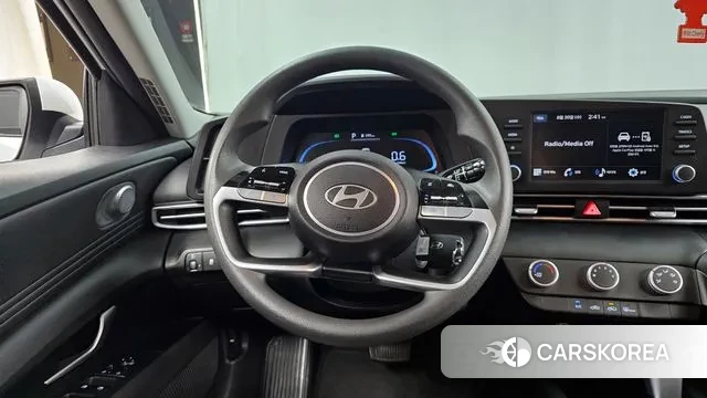 Hyundai The New Avante (CN7) 2023 Белый из Кореи, фото 4