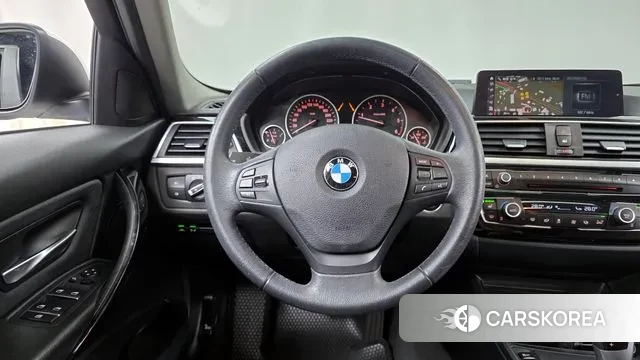 BMW 3 Series (F30) 2018 Белый из Кореи, фото 4