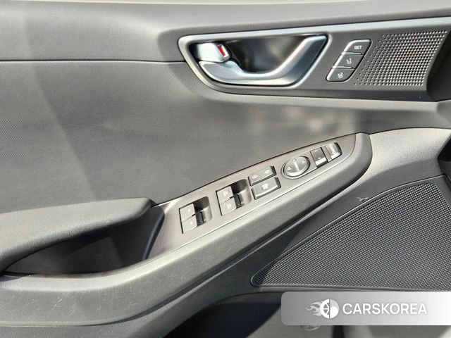 Hyundai The New Ionic Hybrid 2019 Серый из Кореи, фото 4