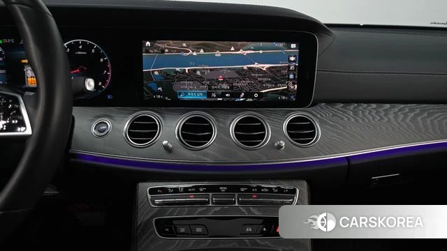 Mercedes-Benz E-Class W213 2022 Черный из Кореи, фото 4