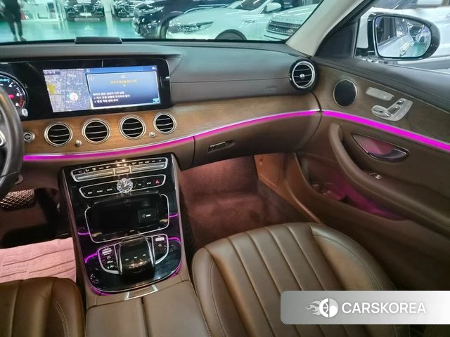 Mercedes-Benz E-Class W213 2019 Белый из Кореи, фото 4