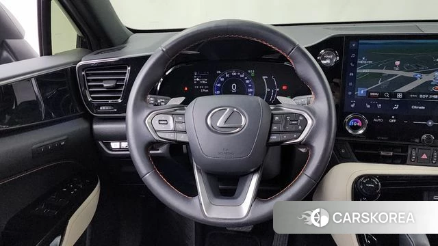 Lexus NX450h + 2nd generation 2023 Серебристо-серый из Кореи, фото 4