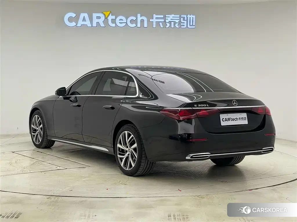 Mercedes-Benz E-Class 2024 Черный из Китая, фото 4