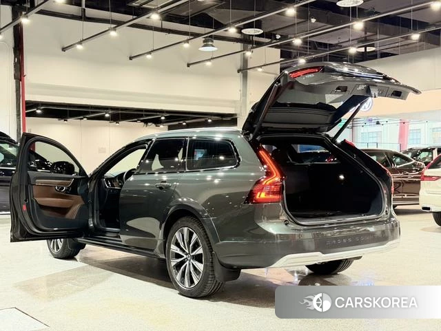 Volvo V90 2020 Темно-серый из Китая, фото 4