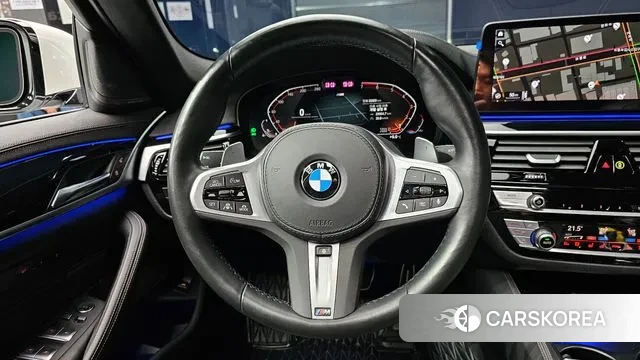 BMW 5 Series (G30) 2023 Белый из Кореи, фото 4