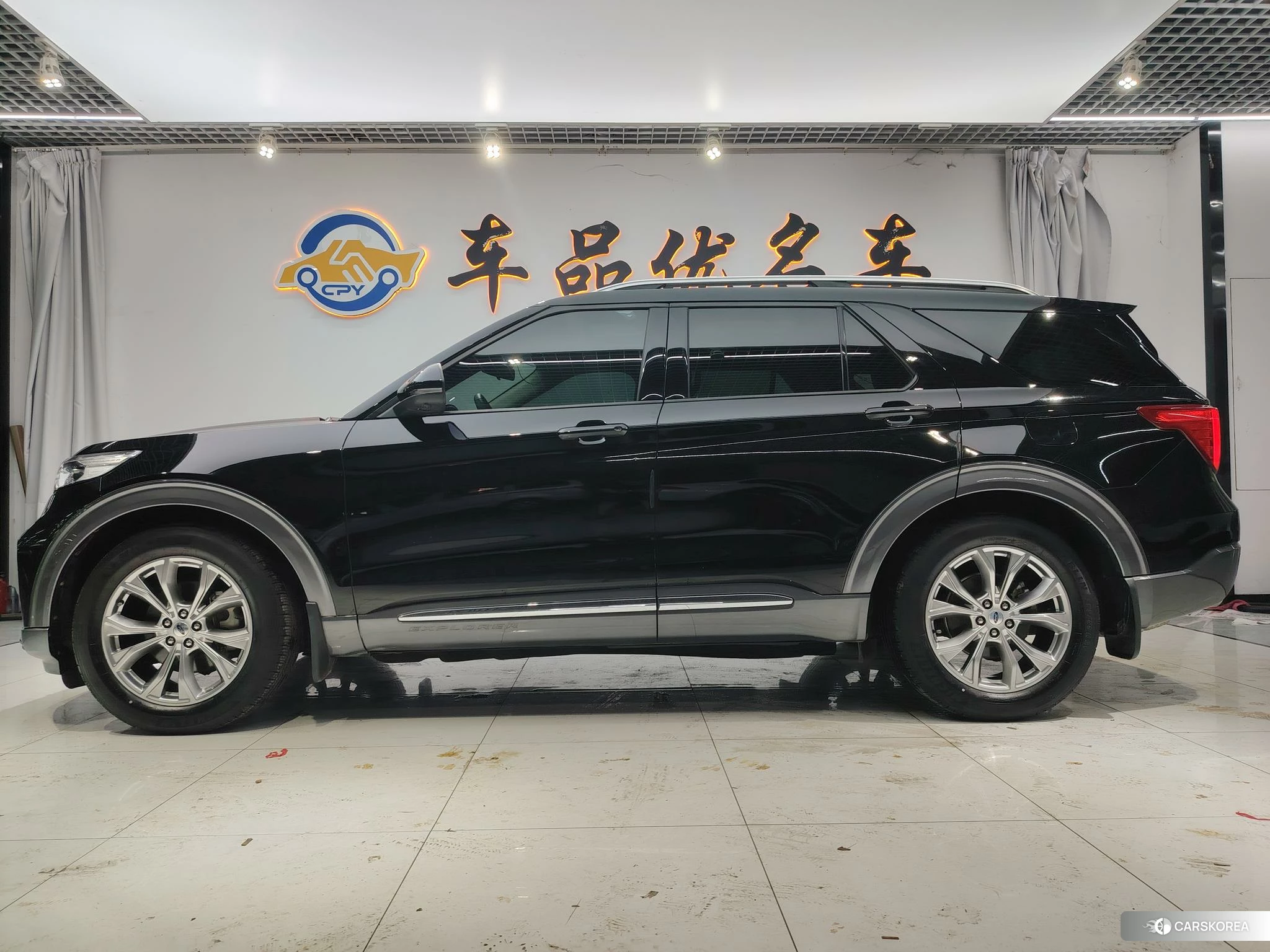 Ford Explorer 2020 Черный из Китая, фото 4