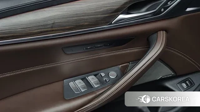 BMW 5 Series (G30) 2020 Серый из Кореи, фото 4