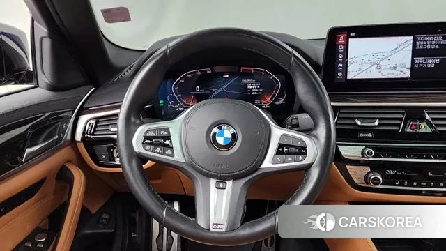 BMW 5 Series (G30) 2022 Черный из Кореи, фото 4