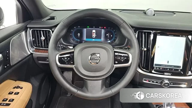 Volvo V60 Cross-Country 2nd Generation 2023 Черный из Кореи, фото 4