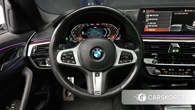 BMW 5 Series (G30) 2021 Белый из Кореи, фото 4