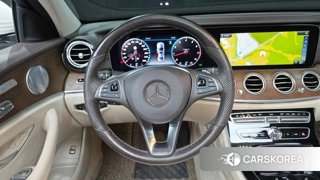 Mercedes-Benz E-Class W213 2018 Белый из Кореи, фото 4