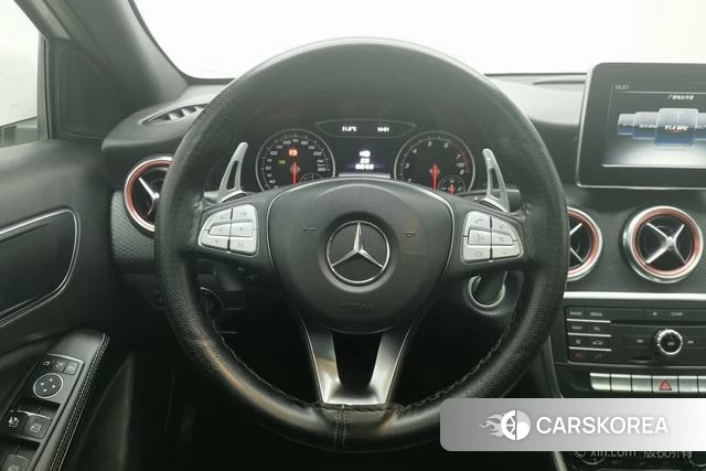 Mercedes-Benz Class A (imported) 2018 Белый из Китая, фото 4