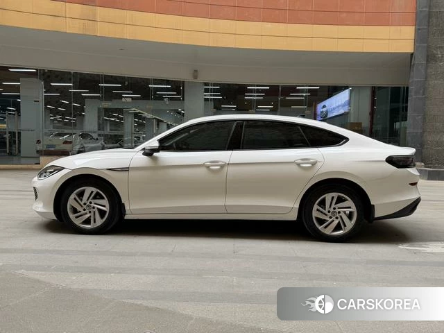 Volkswagen Lingdu 2023 Белый из Китая, фото 4