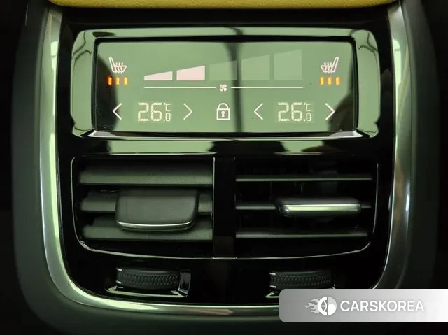 Volvo V60 Cross-Country 2nd Generation 2022 Белый из Кореи, фото 4