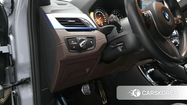 BMW X2 (F39) 2022 Светло-серебряный цвет из Кореи, фото 4