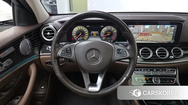 Mercedes-Benz E-Class W213 2018 Белый из Кореи, фото 4
