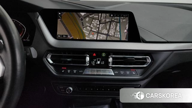 BMW 1 Series (F40) 2020 Белый из Кореи, фото 4