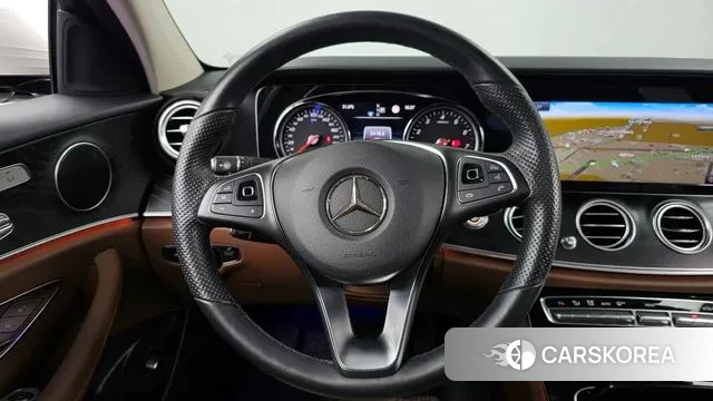Mercedes-Benz E-Class W213 2018 Белый из Кореи, фото 4
