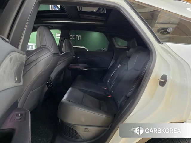 Lexus RX500h 5th generation 2025 Белый из Кореи, фото 4