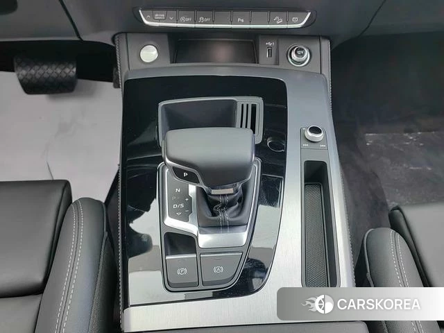Audi Q5L 2023 Черный из Китая, фото 4