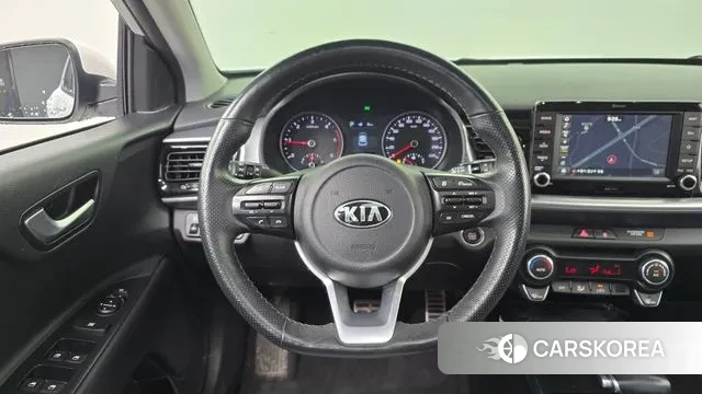 Kia Stonic 2018 Белый из Кореи, фото 4