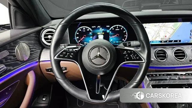 Mercedes-Benz E-Class W213 2022 Белый из Кореи, фото 4