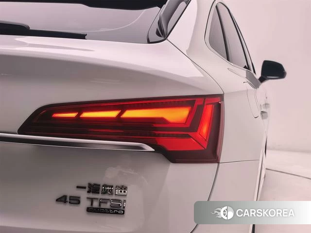 Audi Q5L Sportback 2021 Белый из Китая, фото 4