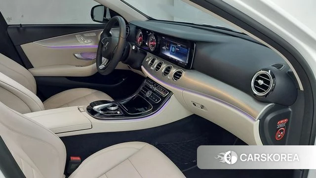Mercedes-Benz E-Class W213 2018 Белый из Кореи, фото 4