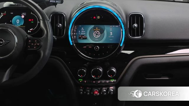Mini Cooper Countryman 2023 Цвет галактики из Кореи, фото 4