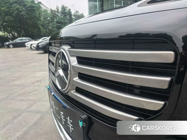 Mercedes-Benz GLB 2024 Черный из Китая, фото 4