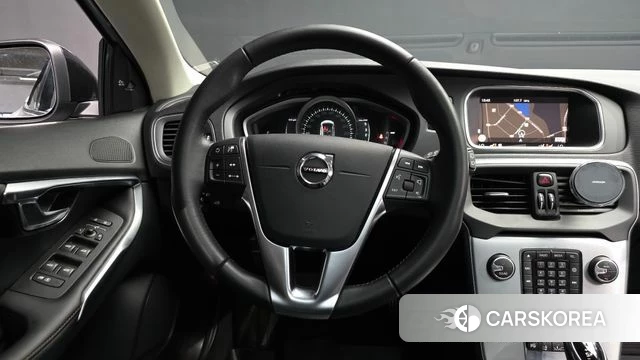 Volvo V40 Cross-Country 2019 Белый из Кореи, фото 4