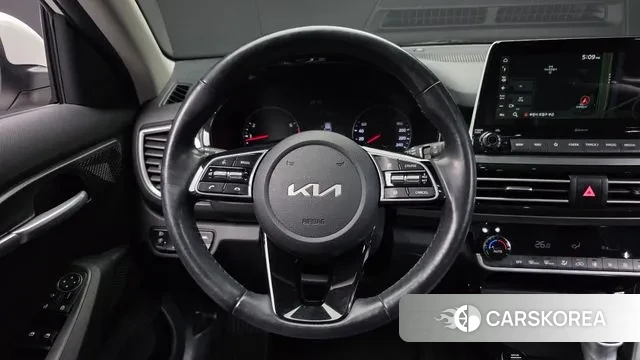 Kia Seltos 2021 Белый из Кореи, фото 4