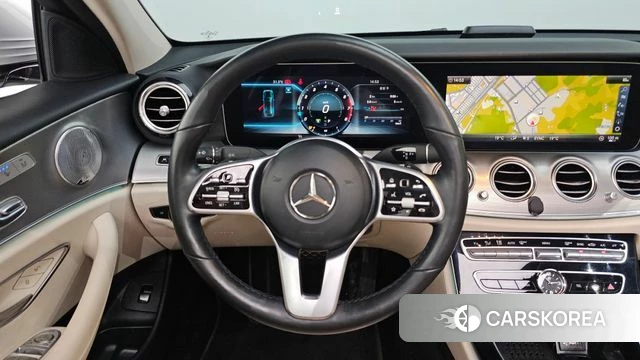 Mercedes-Benz E-Class W213 2019 Серебряный из Кореи, фото 4
