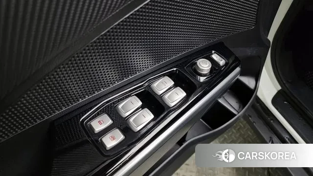 Ssangyong Tivoli Armor 2018 Белый из Кореи, фото 4