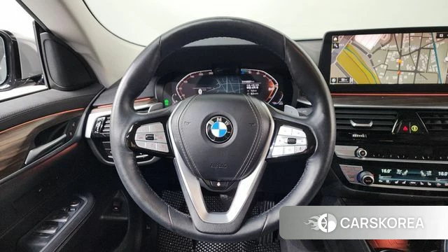 BMW 6 Series GT (G32) 2022 Серебристо-серый из Кореи, фото 4