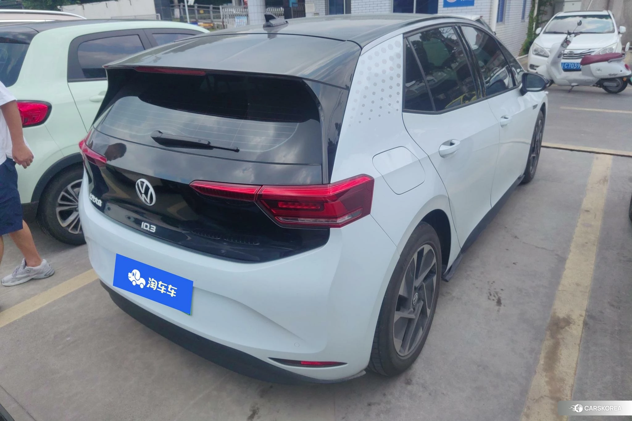 Volkswagen ID.3 2023 Белый из Китая, фото 4