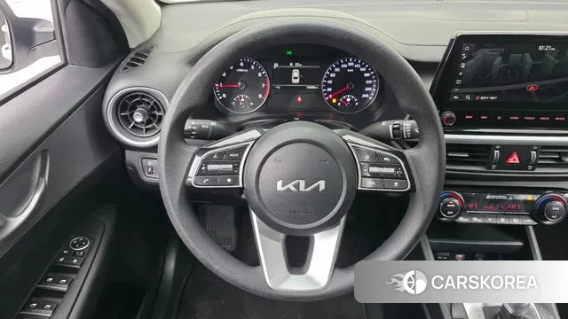 Kia The New K3 2nd generation 2024 Белый из Кореи, фото 4