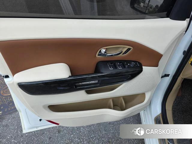 Kia The New Carnival 2019 Белый из Кореи, фото 4