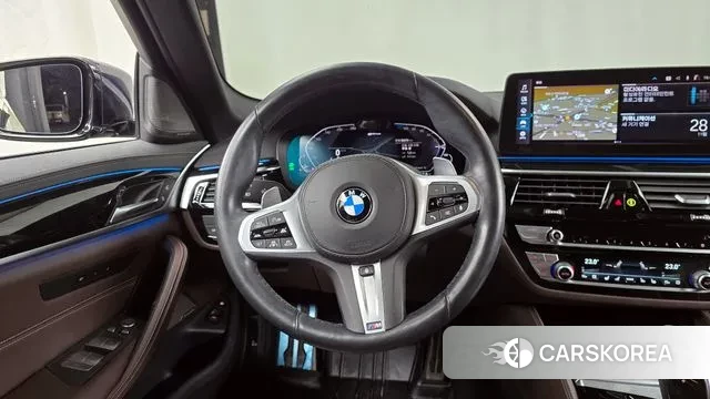 BMW 5 Series (G30) 2021 Черный из Кореи, фото 4