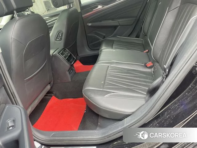 Volkswagen Passat 2022 Черный из Китая, фото 4