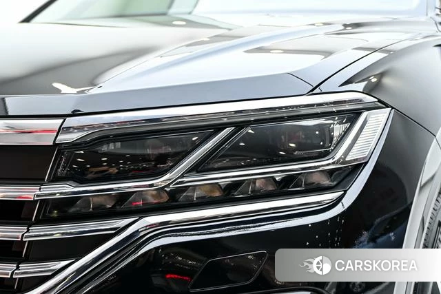 Volkswagen Touareg 2021 Черный из Китая, фото 4