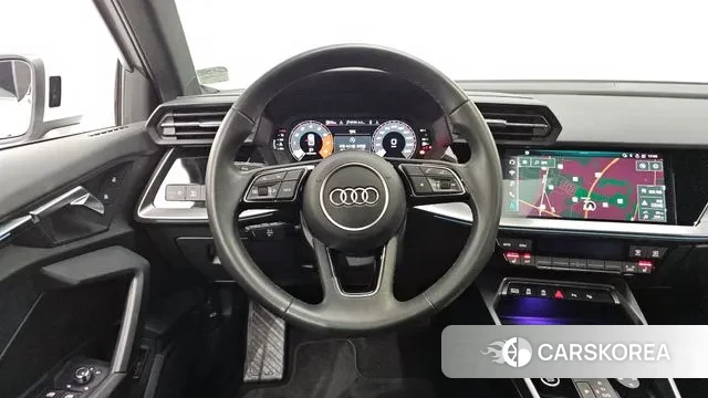 Audi A3 (8Y) 2023 Белый из Кореи, фото 4