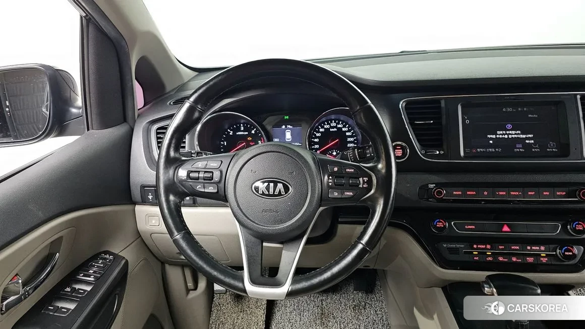 Kia The New Carnival 2018 Черный из Кореи, фото 4